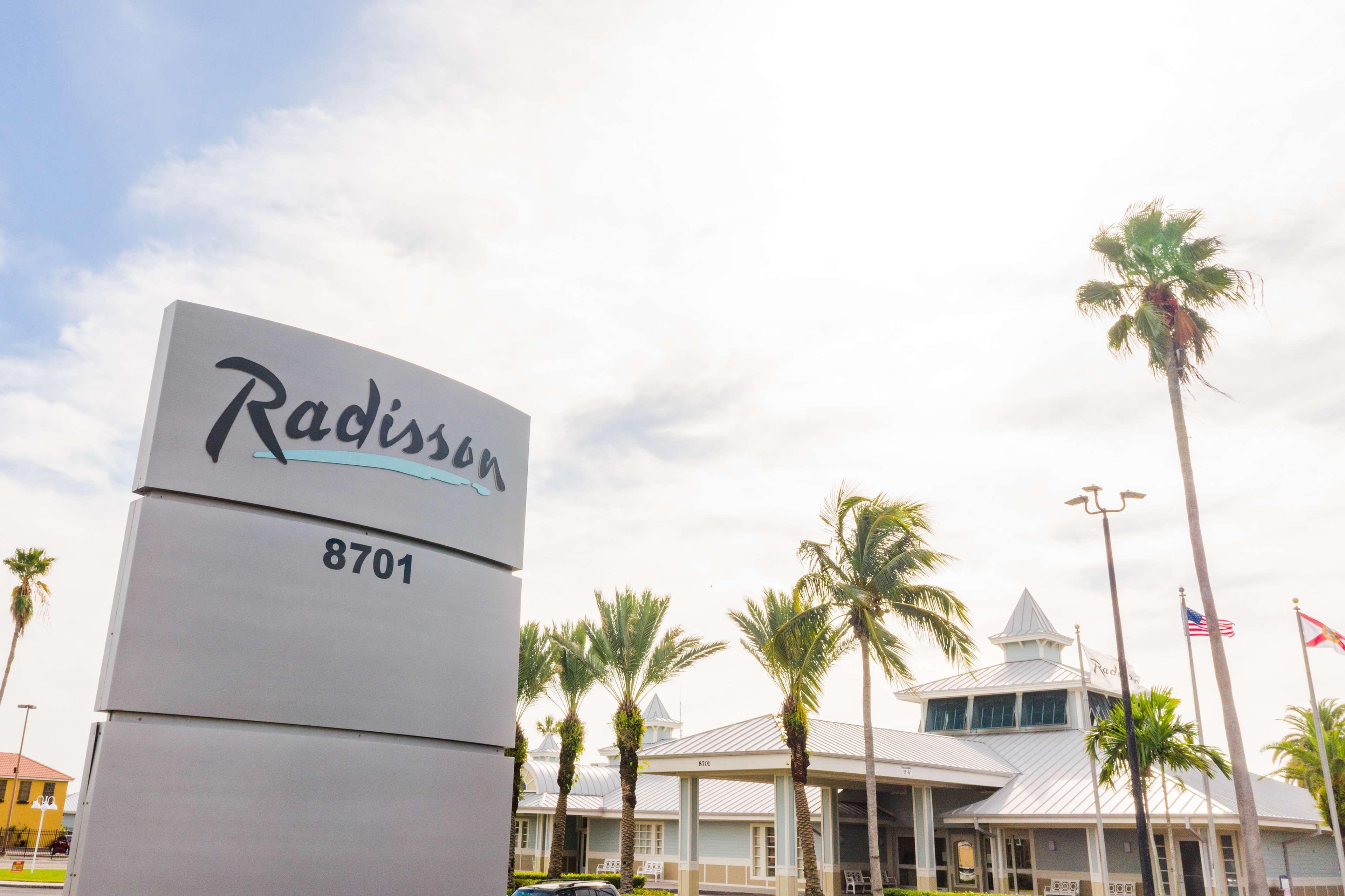 קייפ קנוורל Radisson Resort At The Port מראה חיצוני תמונה